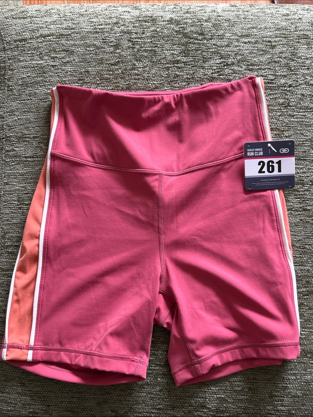 NEW ✨ Gold Hinge High-Rise Pink Colorblock Bike Shorts with Peach Side Panels
